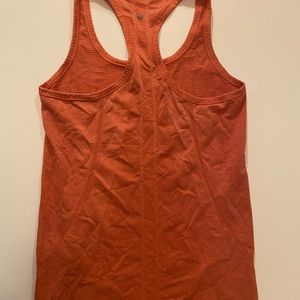 Lululemon tank